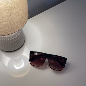 QUAYxDESI Sunglasses